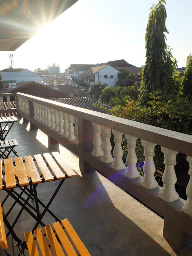 Sleep Guesthouse Чиангмай Экстерьер фото